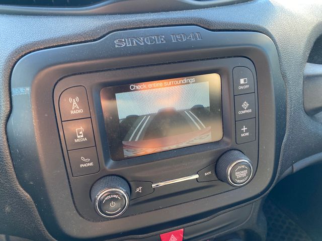 2017 Jeep Renegade photo 17 of 18
