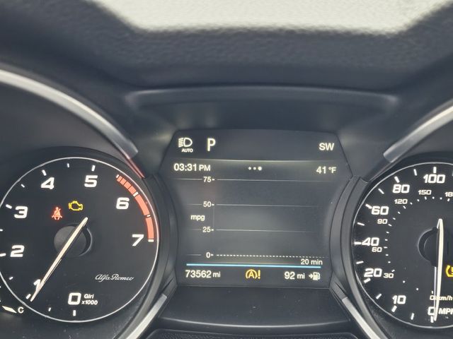 2019 Alfa Romeo Stelvio photo 12 of 28