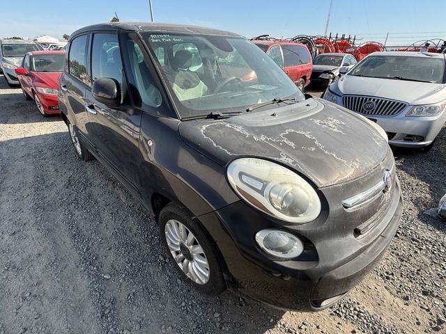 2014 FIAT 500L photo 3 of 9
