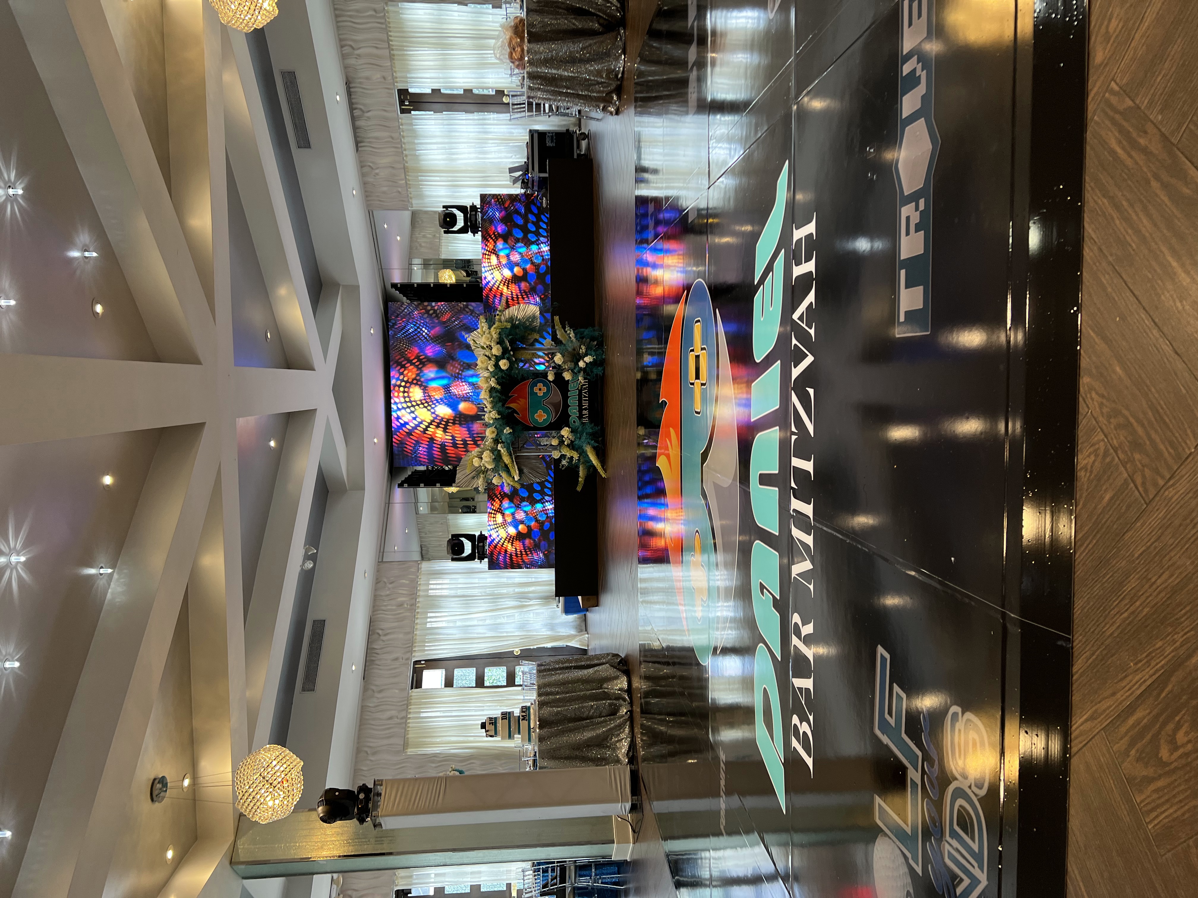 Phase Alignment and Time Delay Strategies for Large Venues in Audio System Design