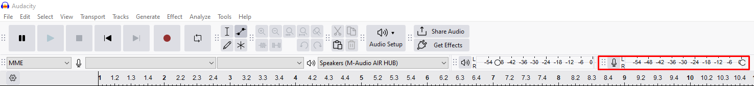 Audacity interface highlighting the microphone input level meter.