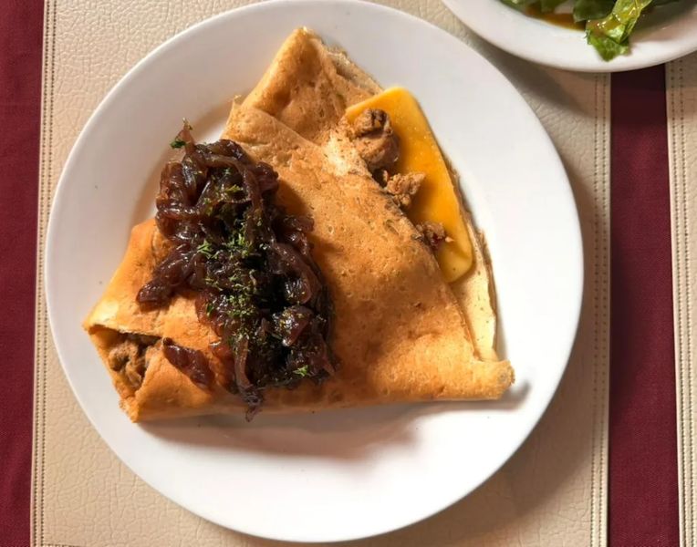 Crêpe francesa servida en el restaurante