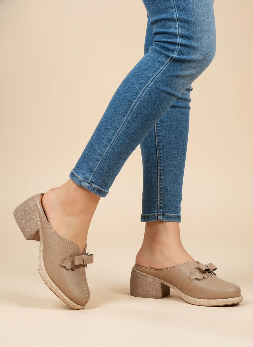 Женская тапочка Azica кожа