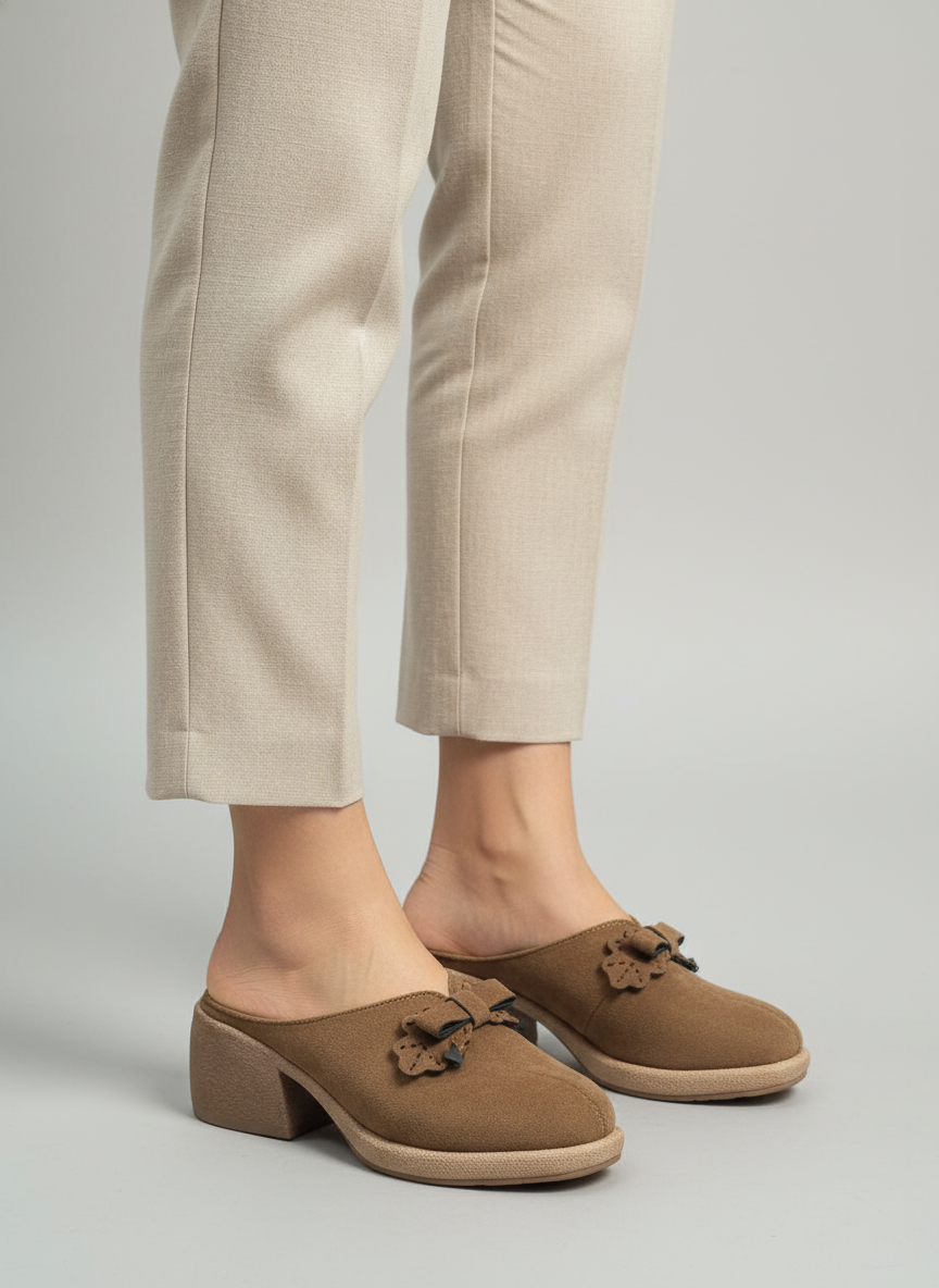 Женская тапочка Azica замш