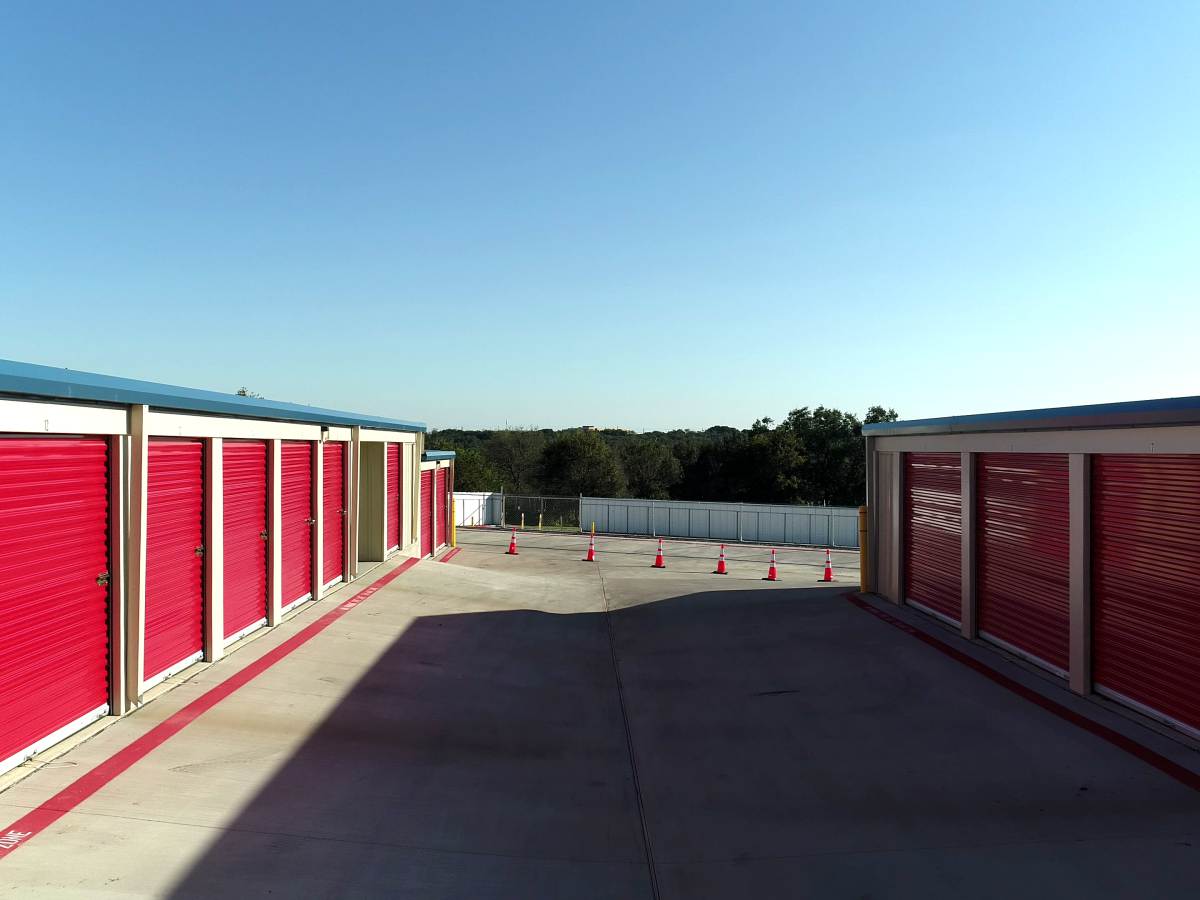 The Benefits of Drive-Up Storage Units