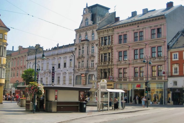 Streets And Squares In Linz 3 Taubenmarkt - Linz, Austria