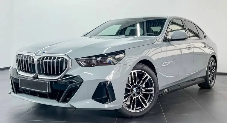 BMW Serii 5 520i M Sport - Zdjęcie 1