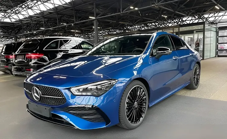 Mercedes CLA 220 4Matic AMG Premium - Zdjęcie 1