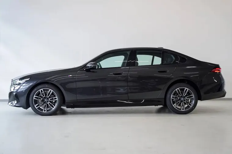 BMW Serii 5 520d M Sport - Zdjęcie 3