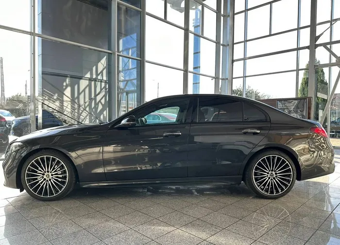 Mercedes Klasa C 220d AMG Premium Plus - Zdjęcie 2