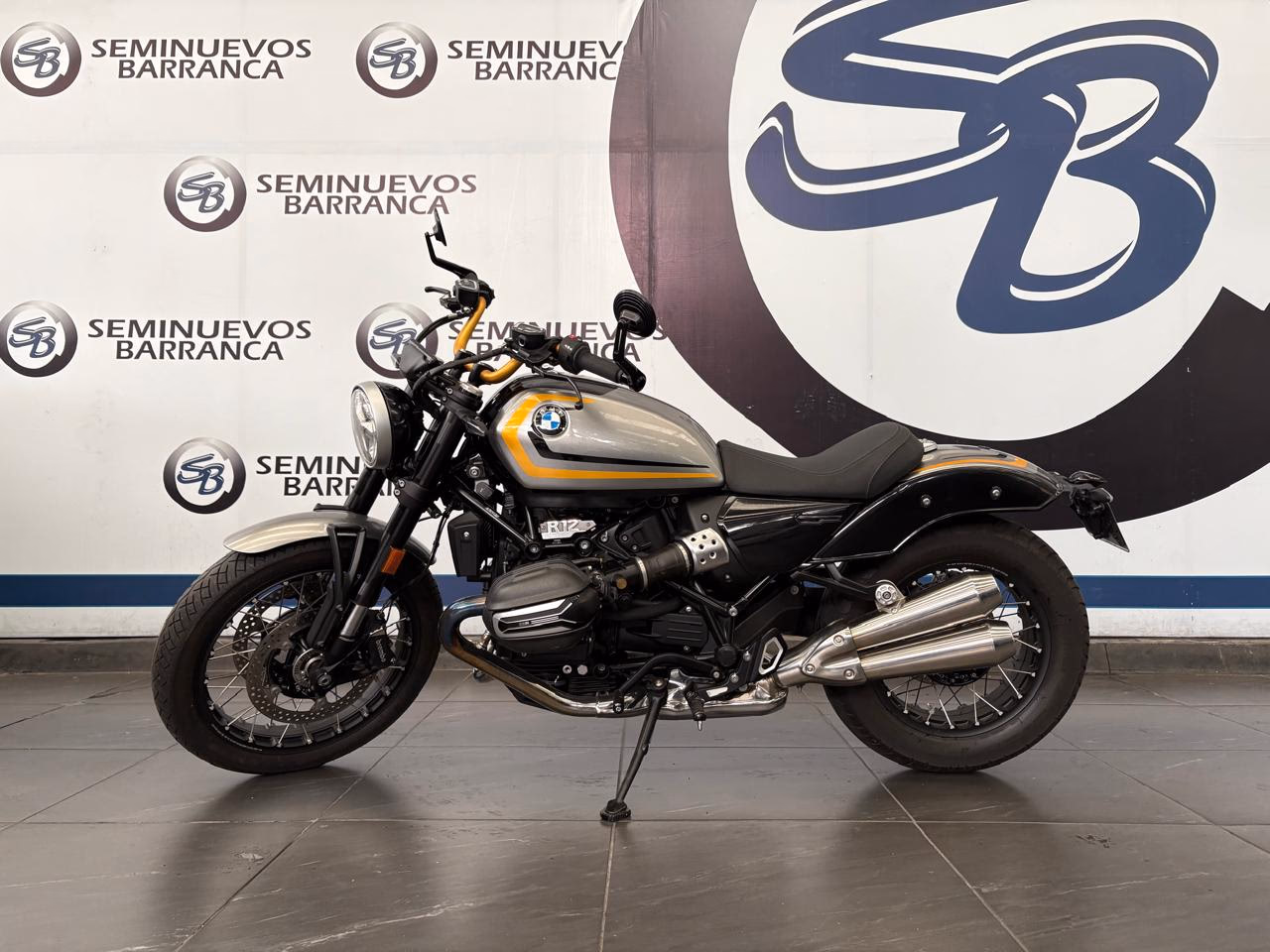 BMW MOTO R12 NINE-T 2024