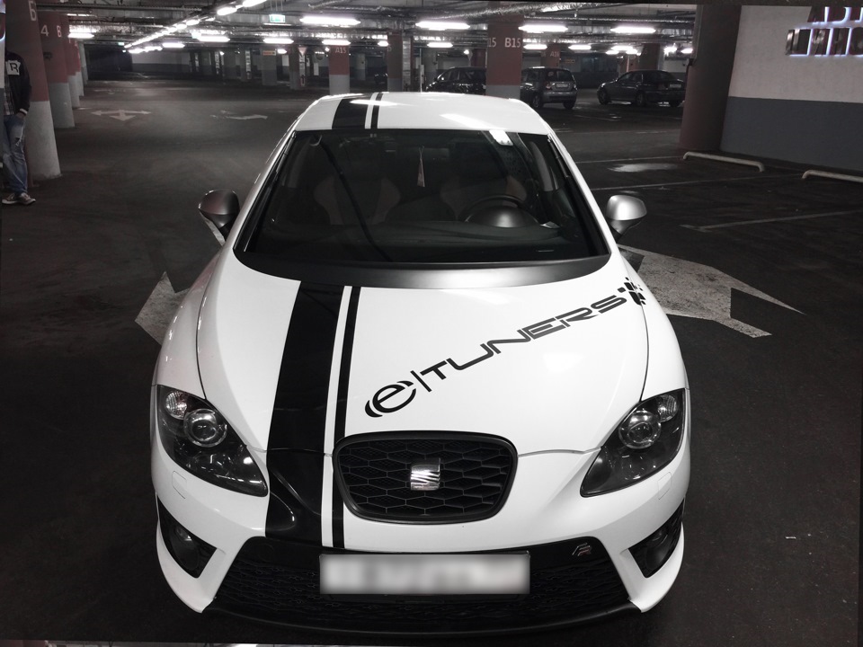 Our car in the elections — let's support Ruslan!