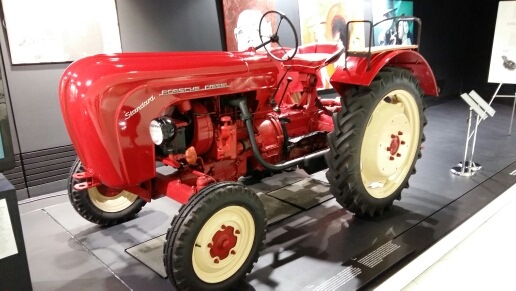 Such different Porsches — a museum in Stuttgart, #2