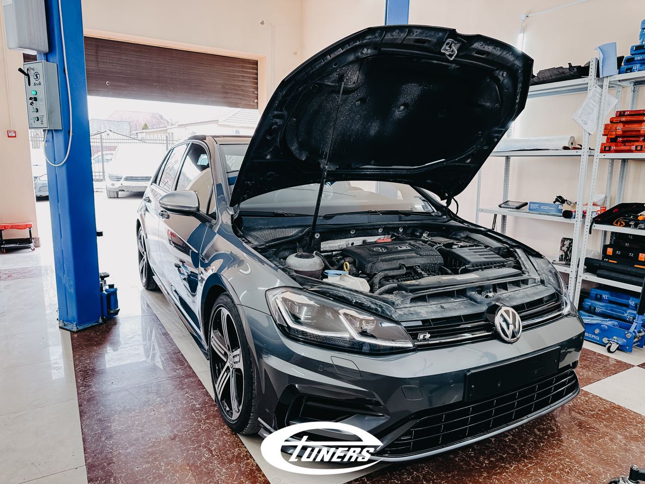 Golf 7.5R Etuners Stage 2: 380 hp and 520 Nm