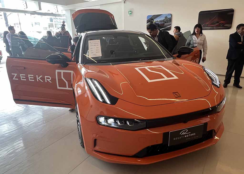 ZEEKR LLEGA A ECUADOR CON SU PROPUESTA DE MOVILIDAD INTELIGENTE PREMIUM