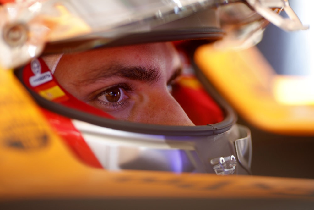 CARLOS SAINZ CORRERÁ PARA FERRARI EN 2021