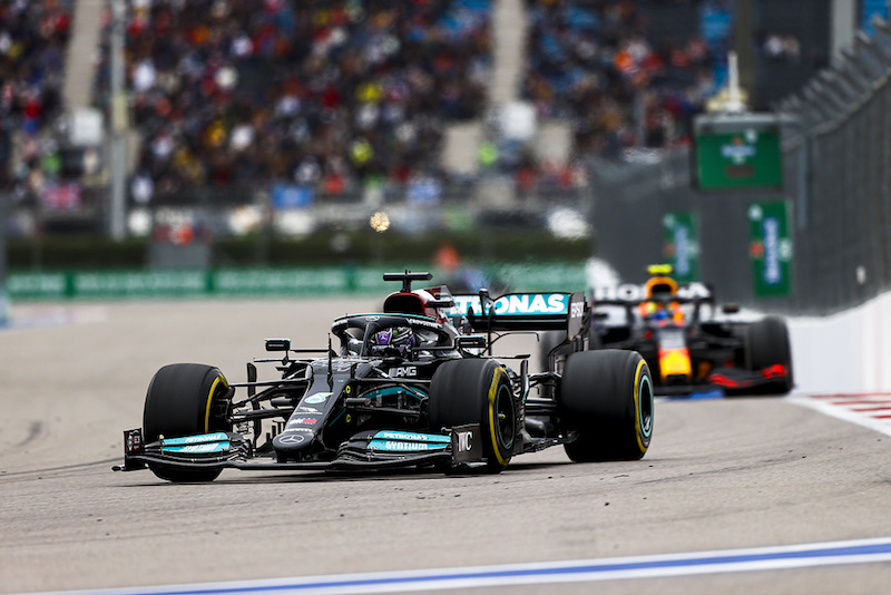 HAMILTON GANA SU CARRERA NÚMERO 100 EN EL GP DE RUSIA