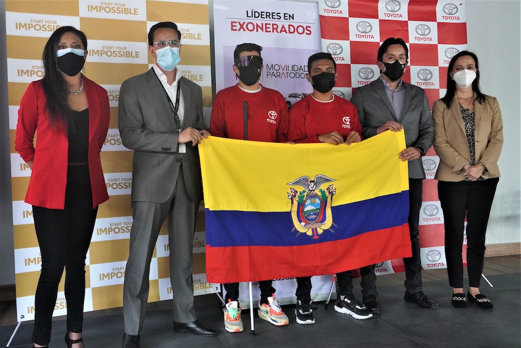 CASABACA RINDE HOMENAJE A DARWIN CASTRO