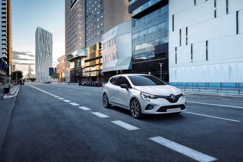 RENAULT CLIO CUMPLE 30 AÑOS  EVOLUCIONANDO EN ESTILO Y TECNOLOGÍA