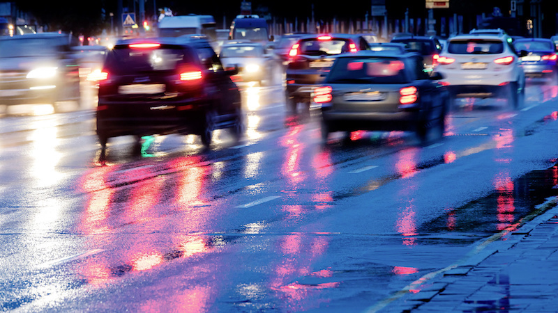 8 CONSEJOS PARA UNA CONDUCCIÓN SEGURA EN ÉPOCA DE LLUVIAS  