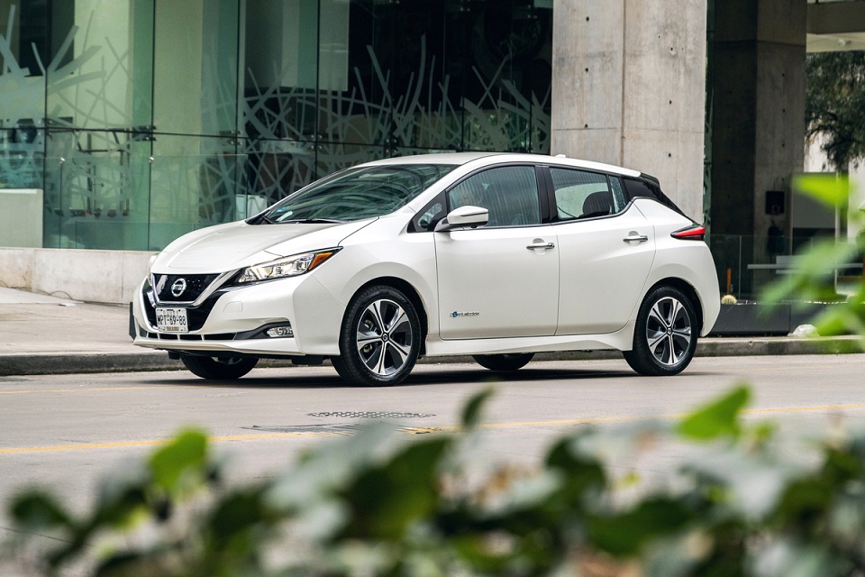 NISSAN LEAF: UNA DÉCADA DE EVOLUCIÓN ELÉCTRICA 