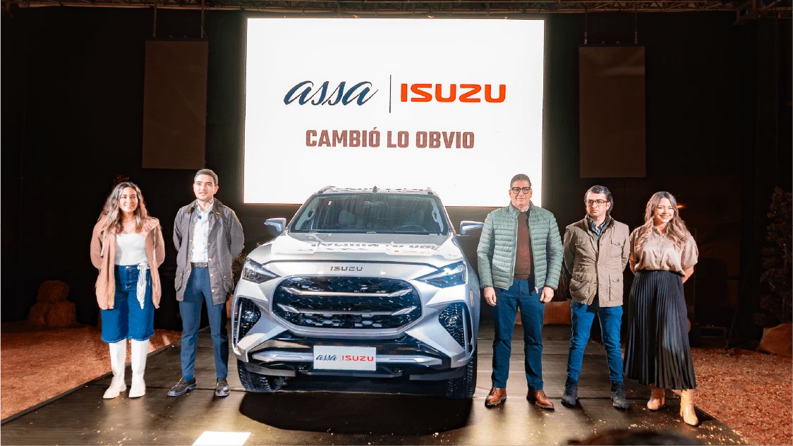 ASSA ISUZU CAMBIA LO OBVIO: EL SUV MU-X SE PRESENTA EN AMBATO EN UNA EXPERIENCIA DE CAMPAMENTO DE ALTURA