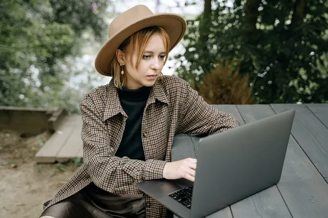 wyszukiwanie w internecie