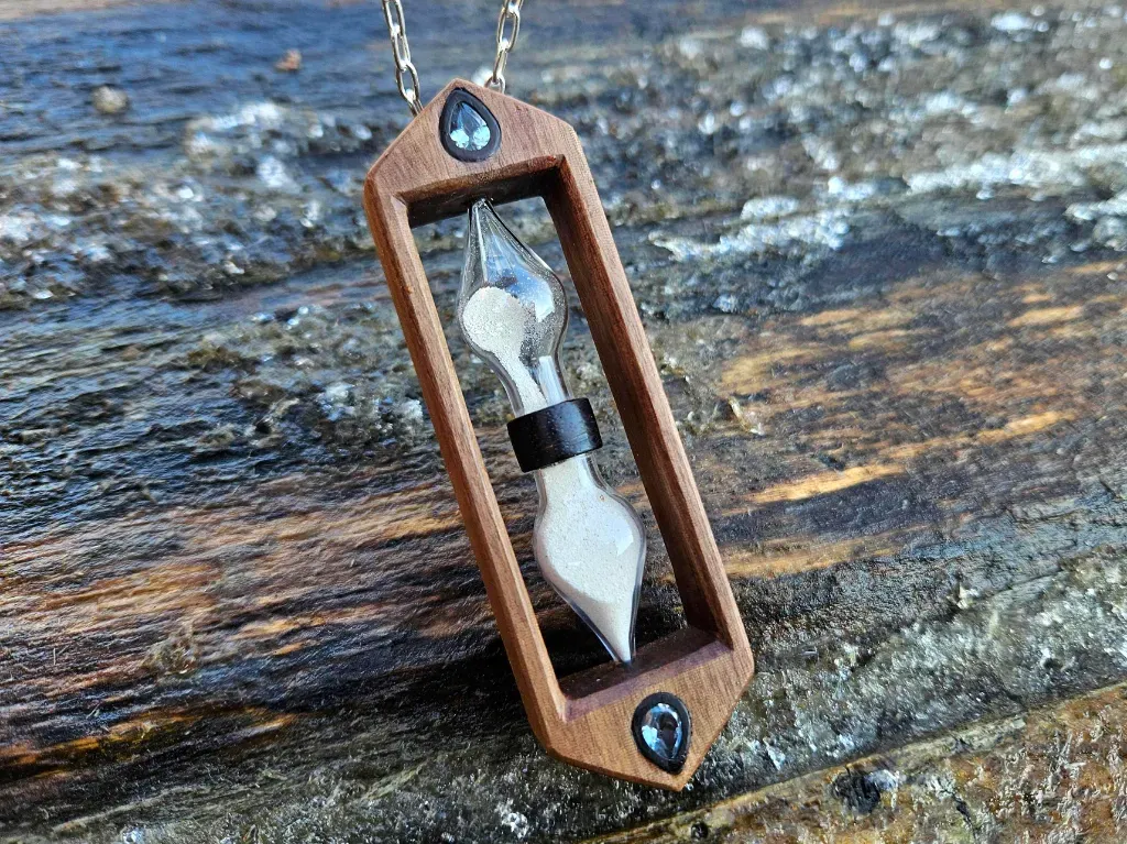 Prezent z intencją – ręcznie wykonany naszyjnik z duszą