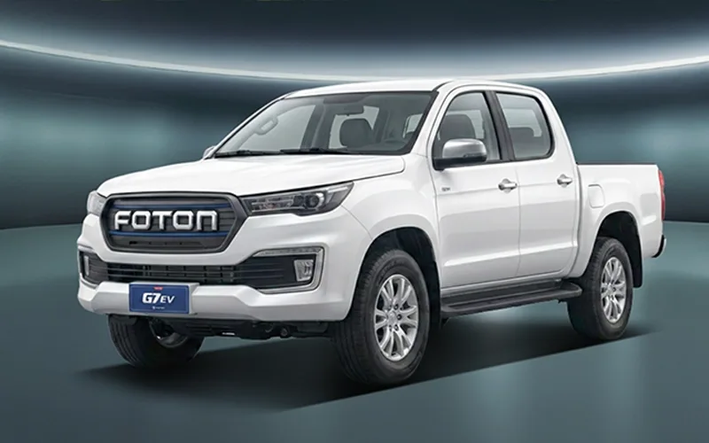 Foton G7 EV, camioneta eléctrica blanca doble cabina.