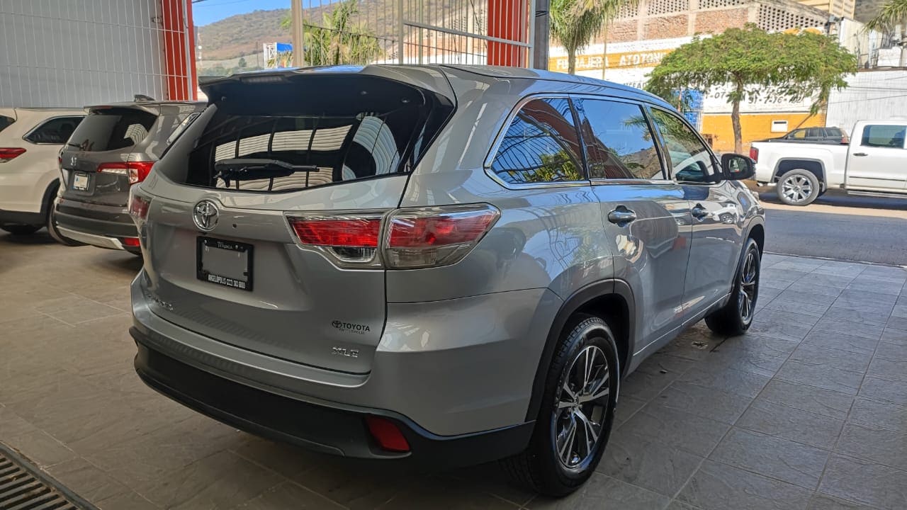 Oferta Toyota Highlander 2016 XLE Automático Plata