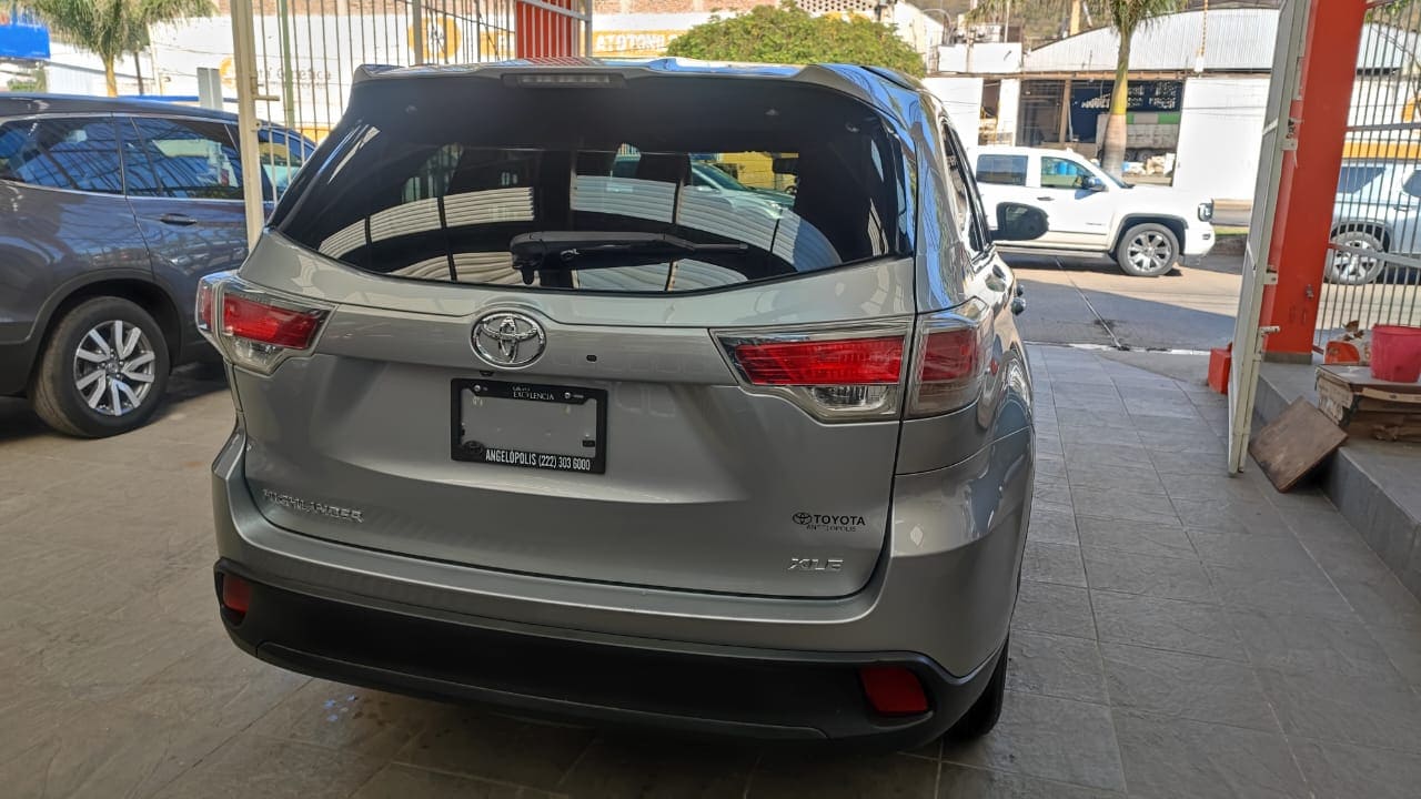 Oferta Toyota Highlander 2016 XLE Automático Plata