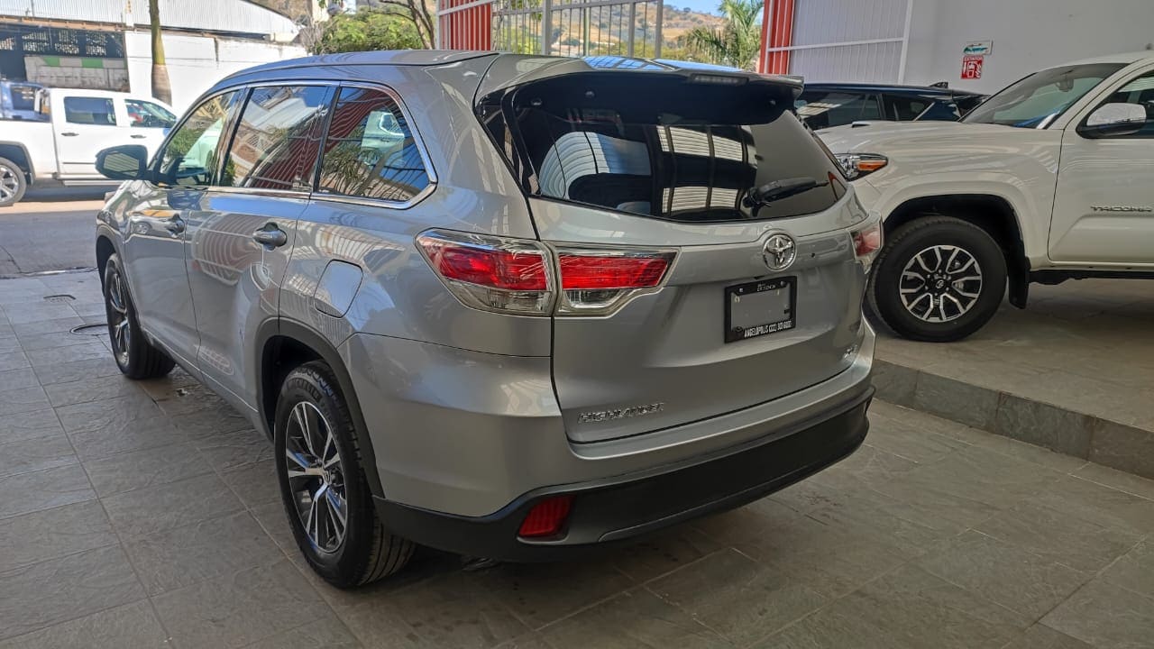 Oferta Toyota Highlander 2016 XLE Automático Plata