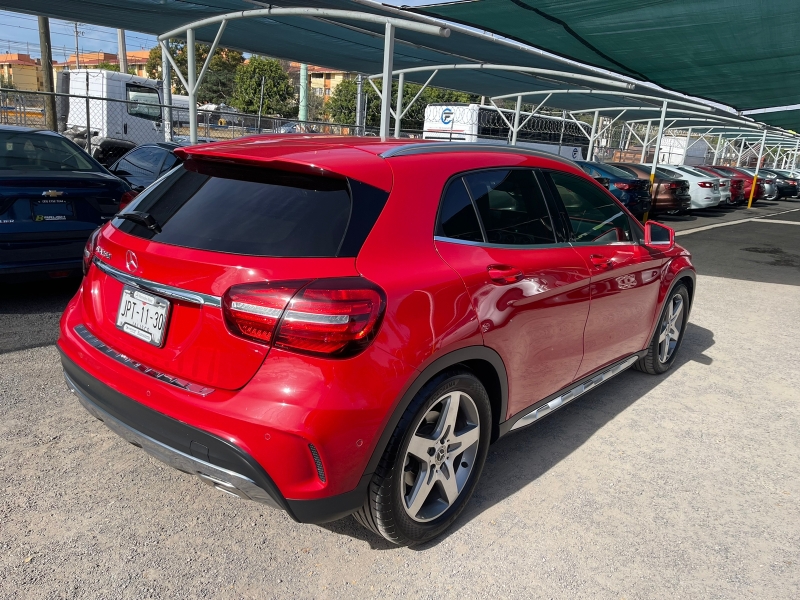 Oferta Mercedes-Benz Clase GLA 2018 250 SPORT Automático Rojo