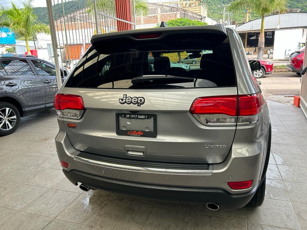 Jeep Grand Cherokee 2017 Limited Automático Plata