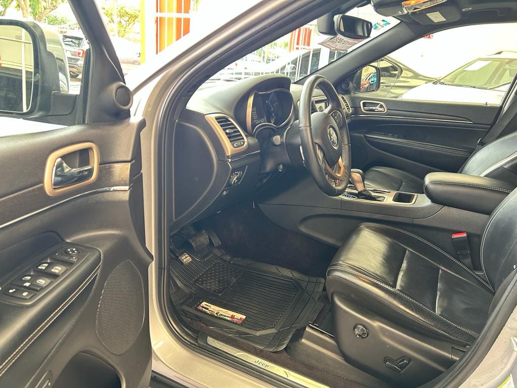 Jeep Grand Cherokee 2017 Limited Automático Plata