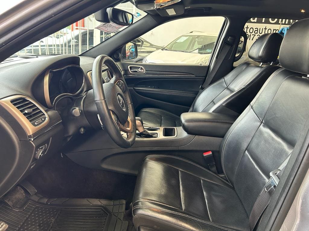 Jeep Grand Cherokee 2017 Limited Automático Plata