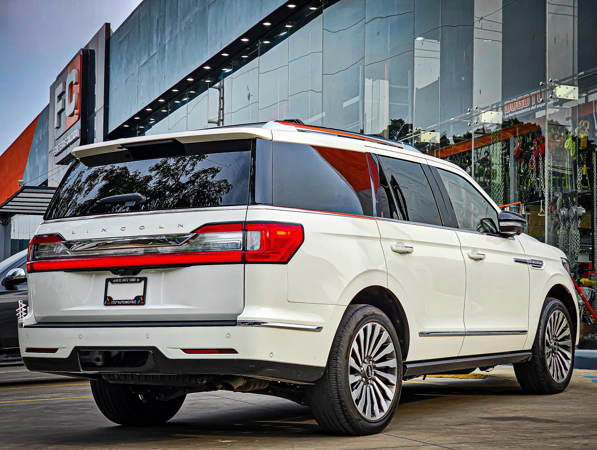 Lincoln Navigator 2021 Reserve Automático Blanco