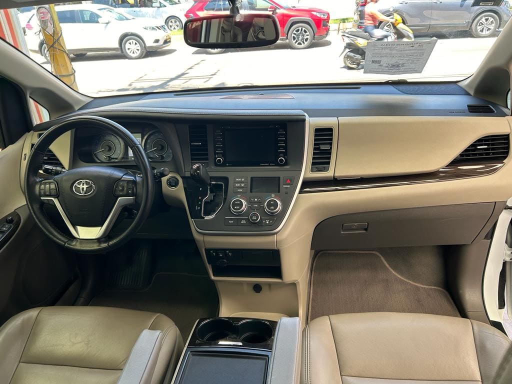 Oferta Toyota Sienna 2020 XLE Automático Blanco