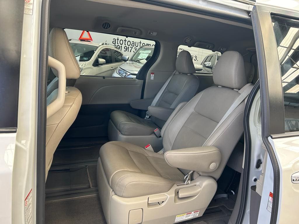 Oferta Toyota Sienna 2020 XLE Automático Blanco