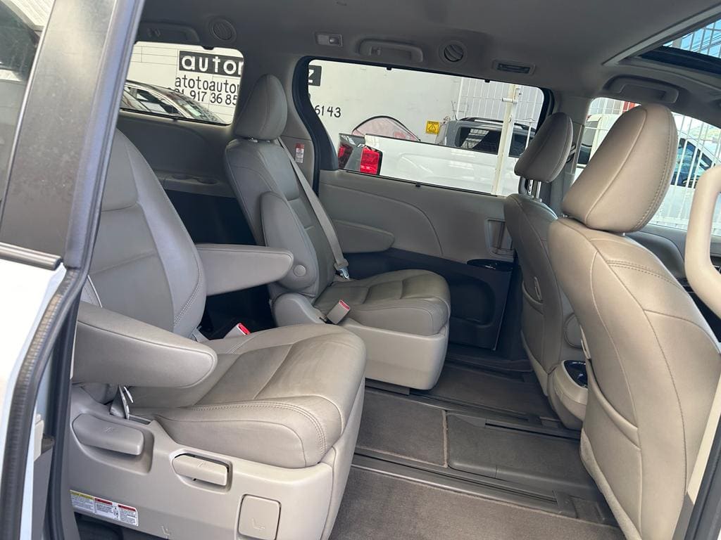 Oferta Toyota Sienna 2020 XLE Automático Blanco