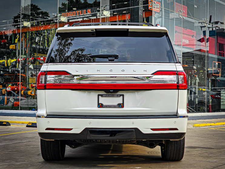 Lincoln Navigator 2021 Reserve Automático Blanco