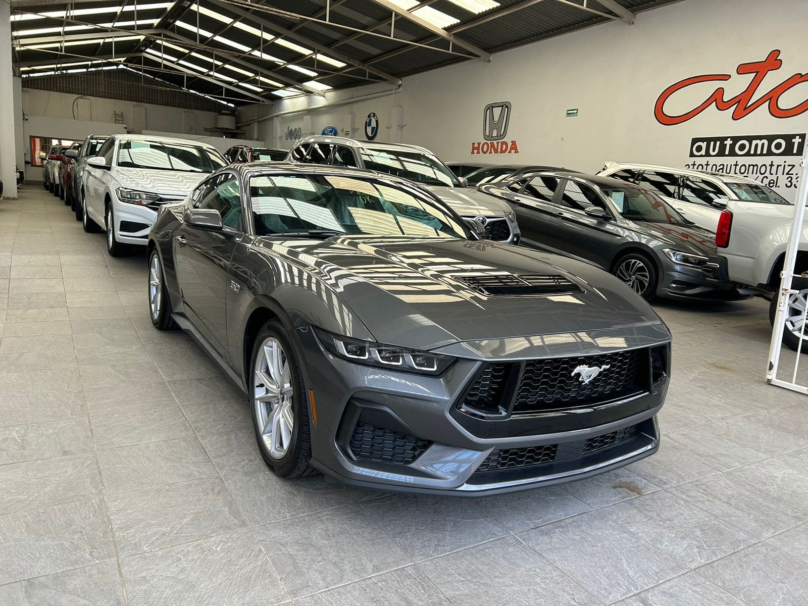 Ford Mustang 2024 V8 GT Automático Gris