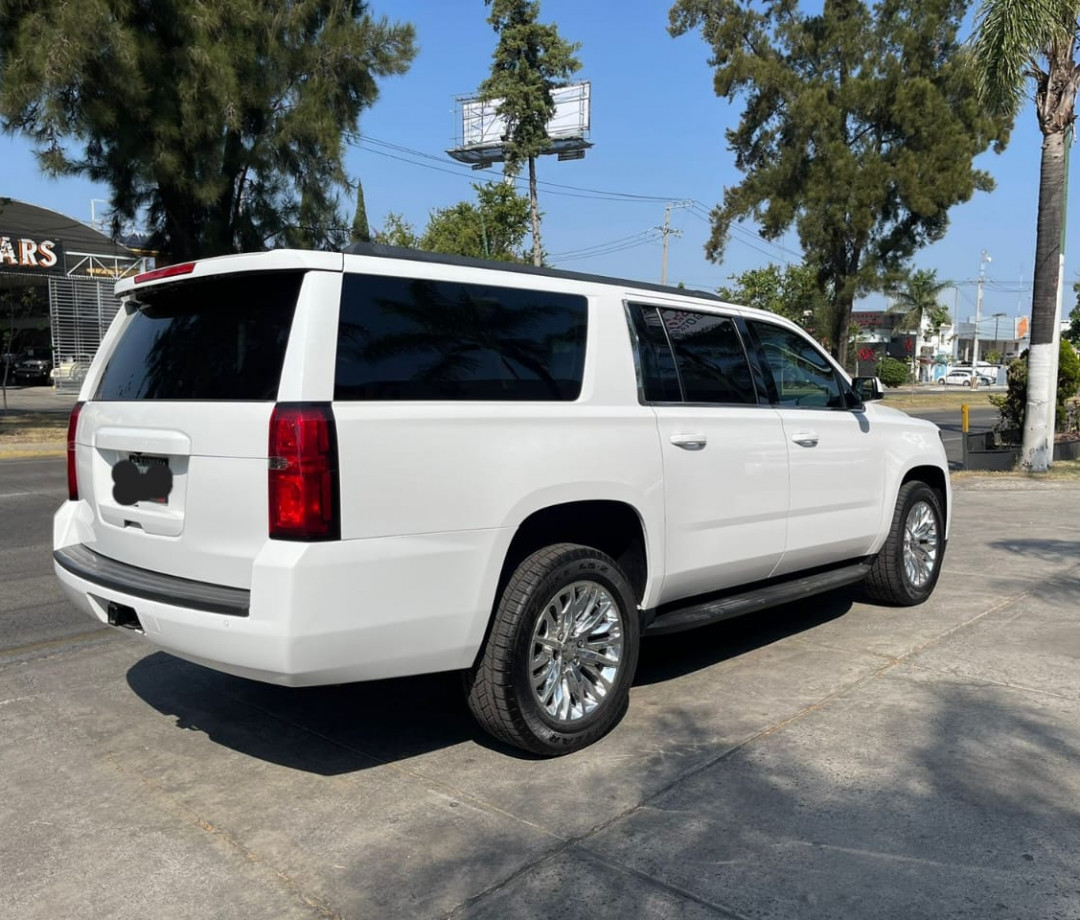 Chevrolet Suburban 2015 V8 LT Automático Blanco