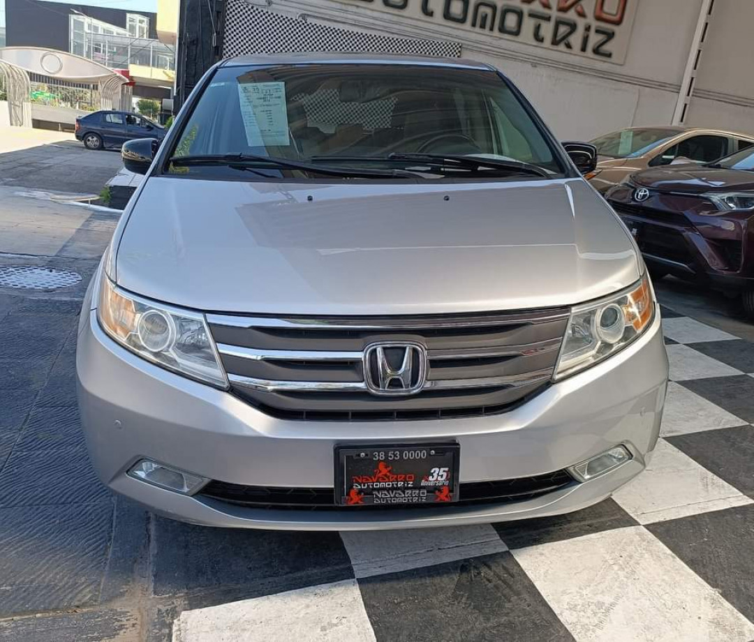 Honda Odyssey 2012 Touring Automático Plata