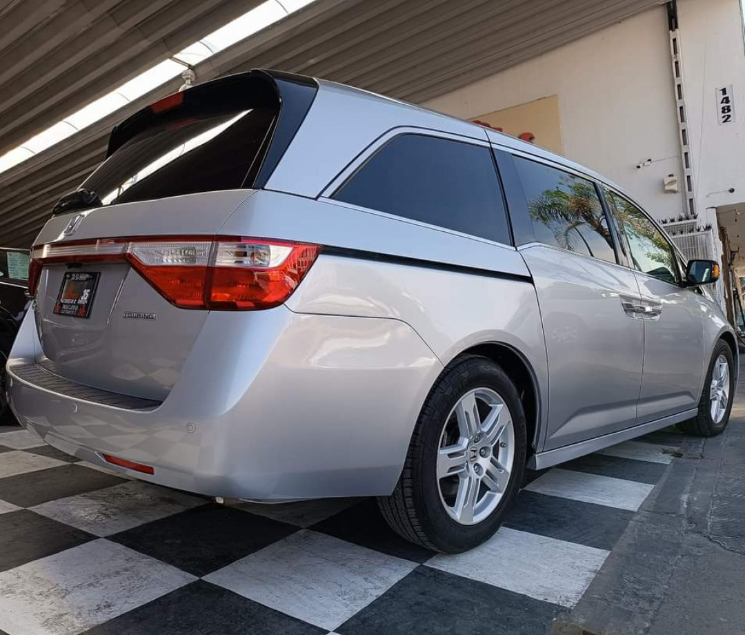 Honda Odyssey 2012 Touring Automático Plata