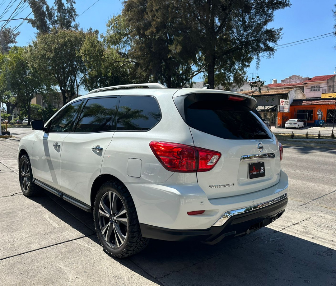 Nissan Pathfinder 2017 Exclusive Automático Blanco