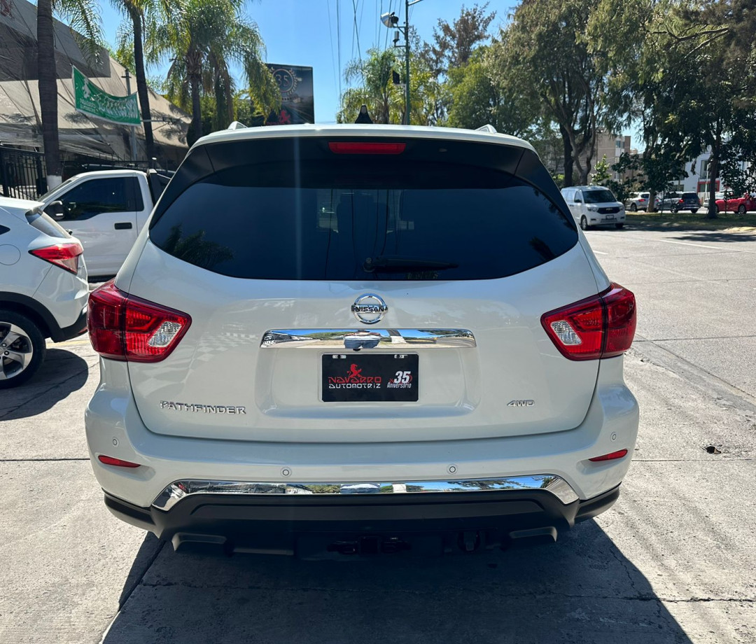 Nissan Pathfinder 2017 Exclusive Automático Blanco