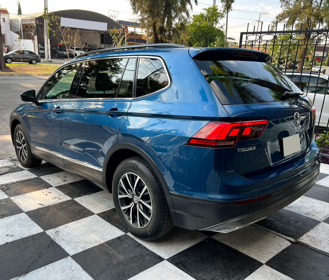 Volkswagen Tiguan 2018 Comfortline Automático Azul