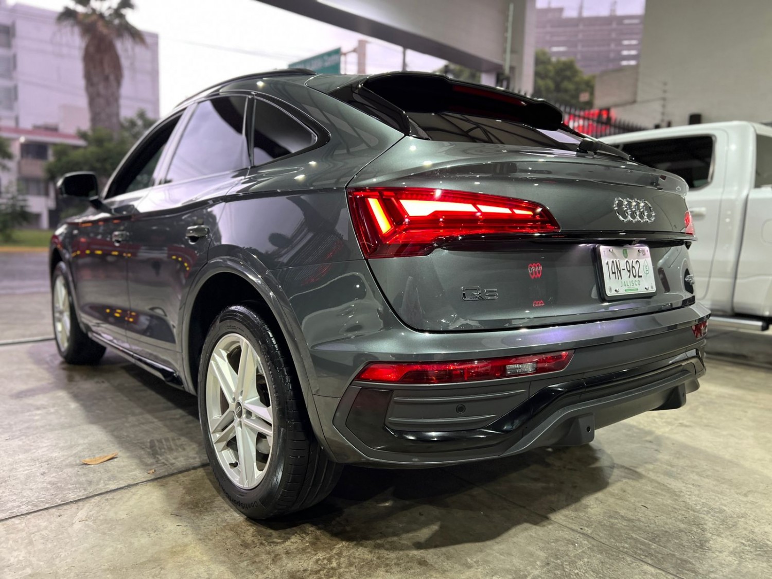 Audi Q5 2022 S Line Automático Gris