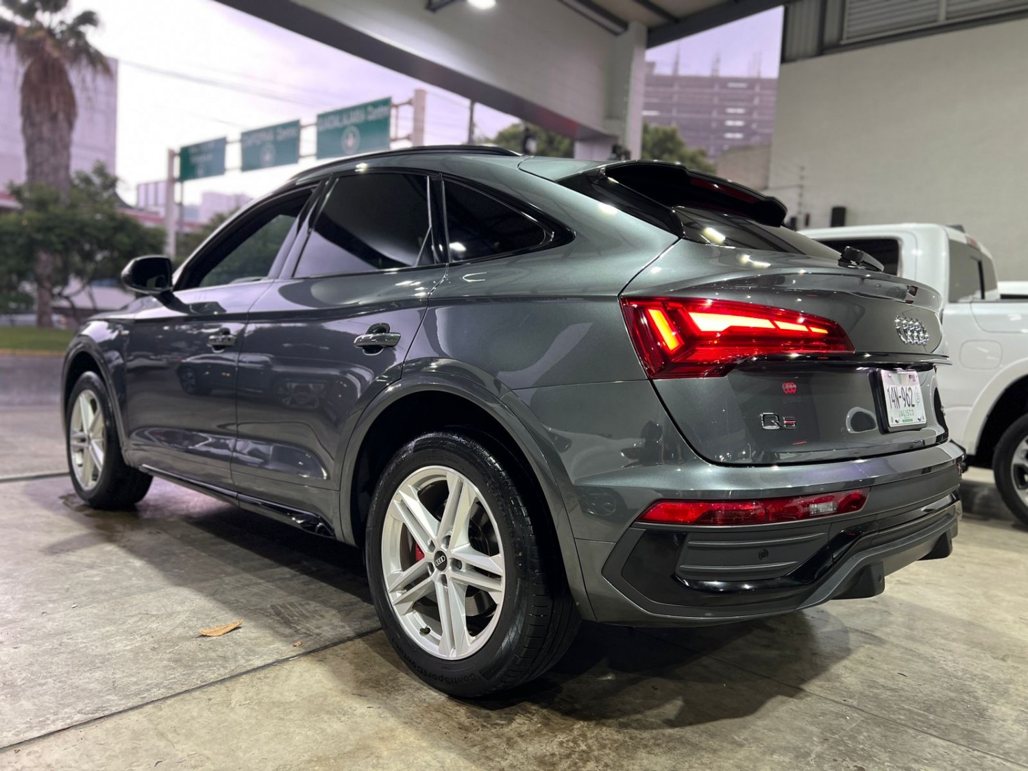 Audi Q5 2022 S Line Automático Gris